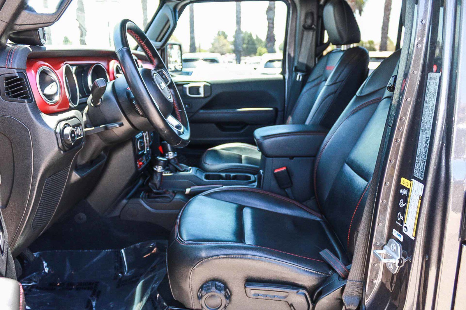 Used 2021 Jeep Wrangler Unlimited Rubicon AWD/4WD image 17