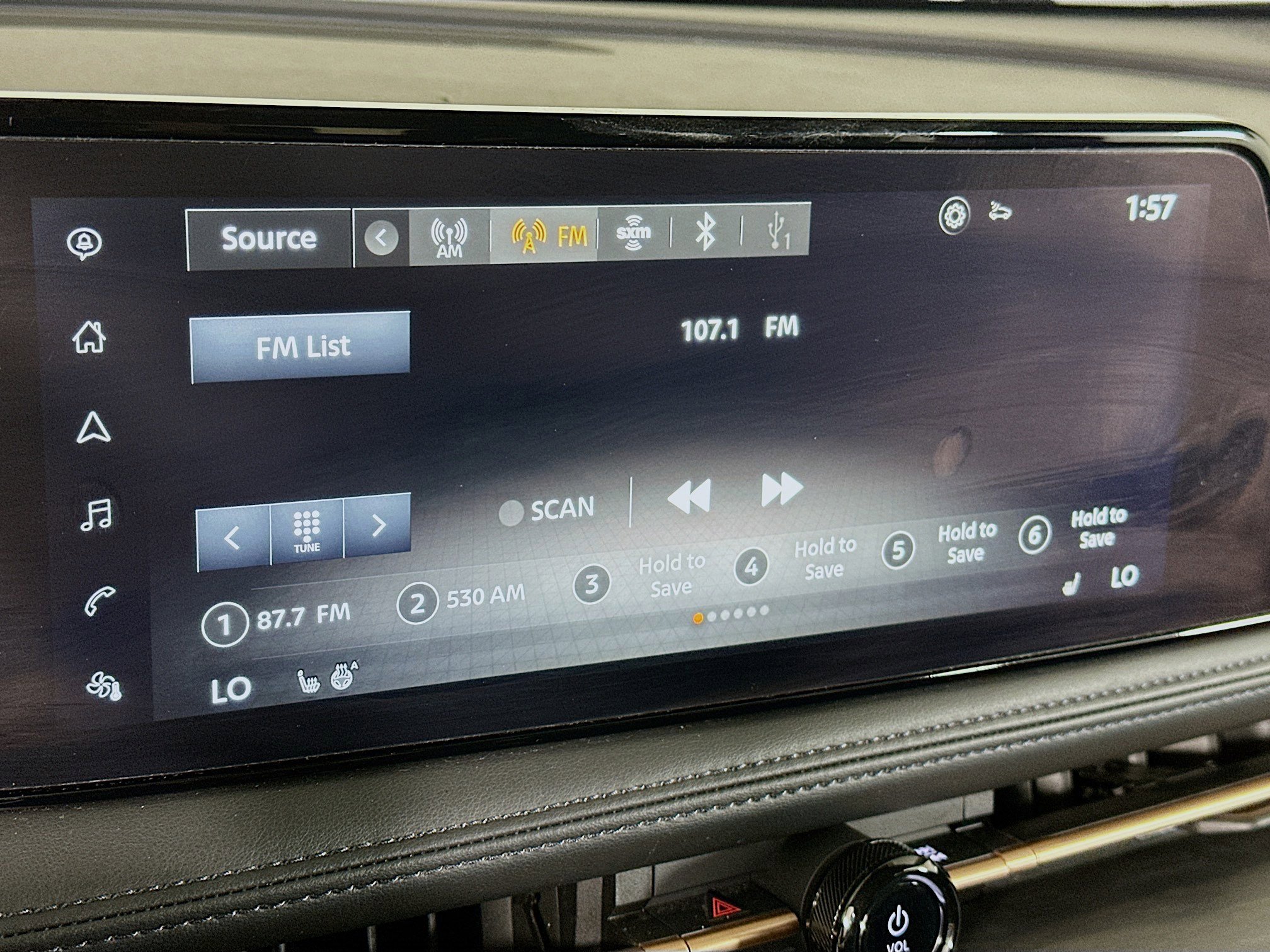 Used 2024 Nissan Ariya AWD image 21