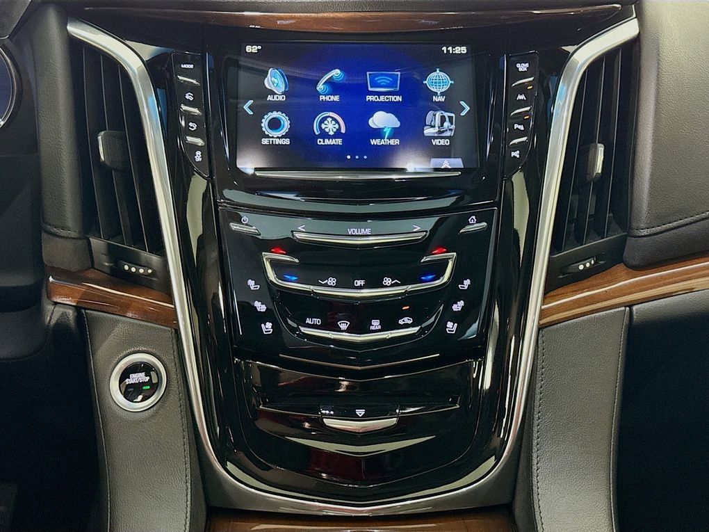 Used 2018 Cadillac Escalade Premium Luxury image 33