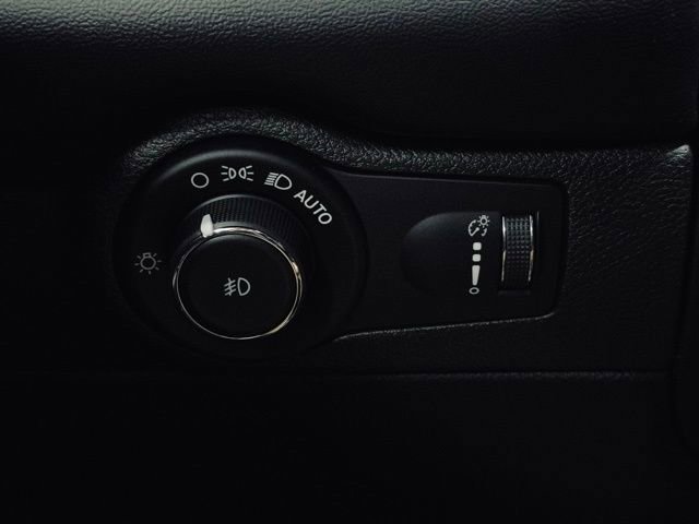 Used 2022 Dodge Durango R/T w/ Blacktop Package image 34