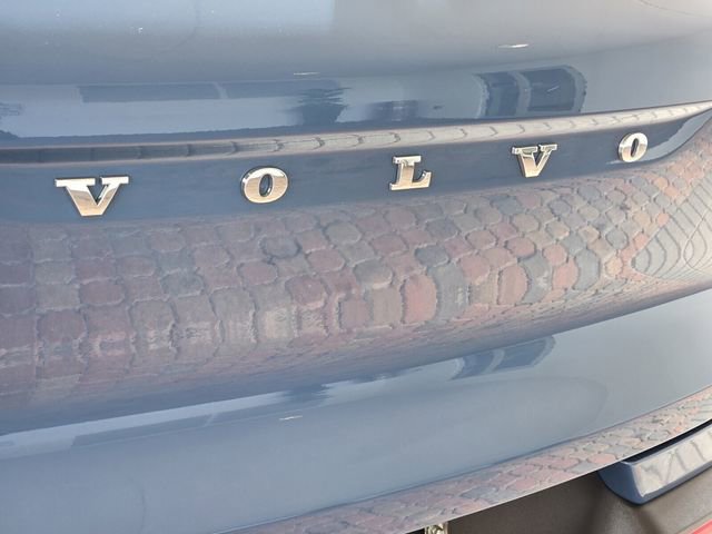 Used 2023 Volvo XC40 Recharge Plus image 9
