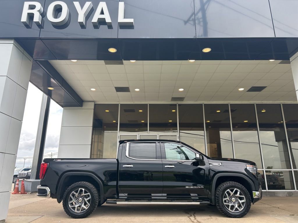 Used 2023 GMC Sierra 1500 SLT w/ SLT Premium Package