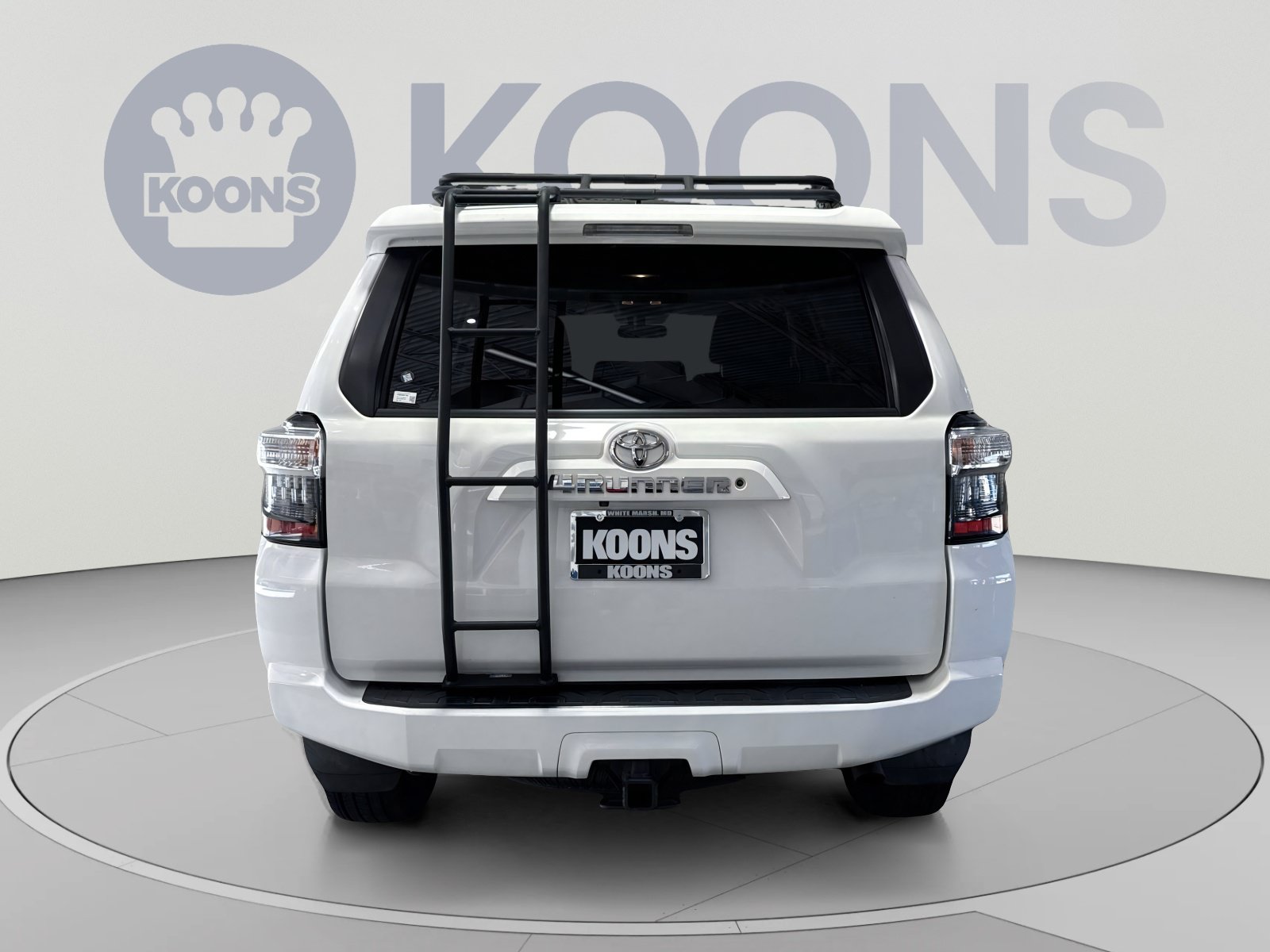 Used 2019 Toyota 4Runner SR5 AWD/4WD image 10