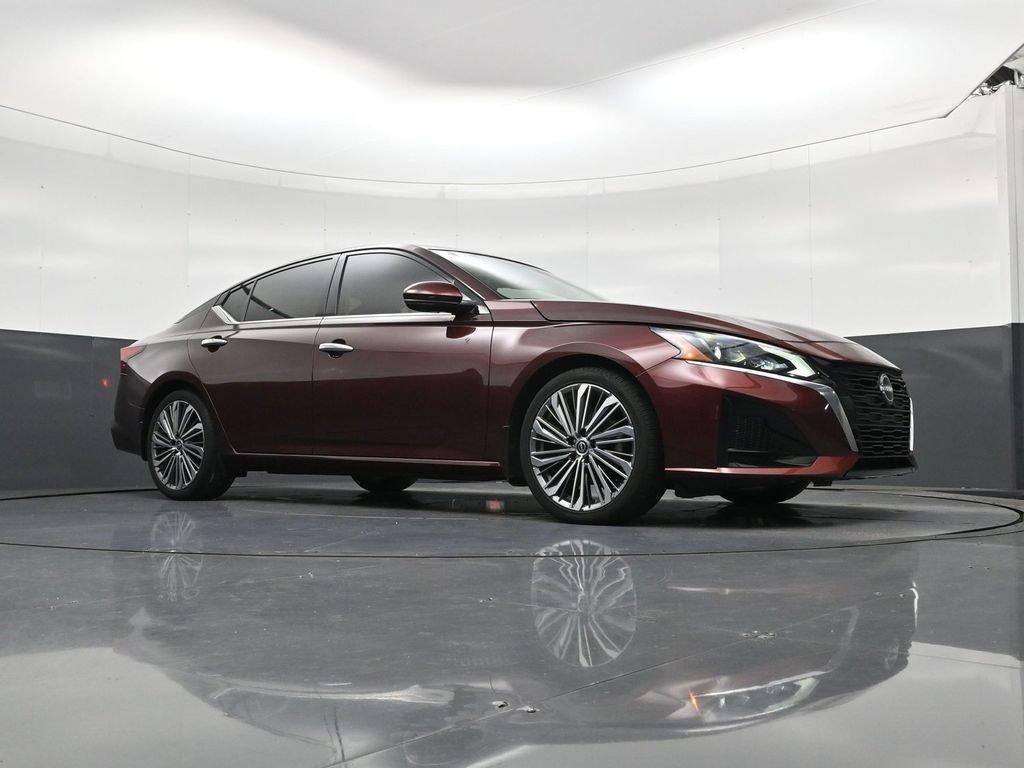 Certified 2024 Nissan Altima 2.5 SL FWD image 19