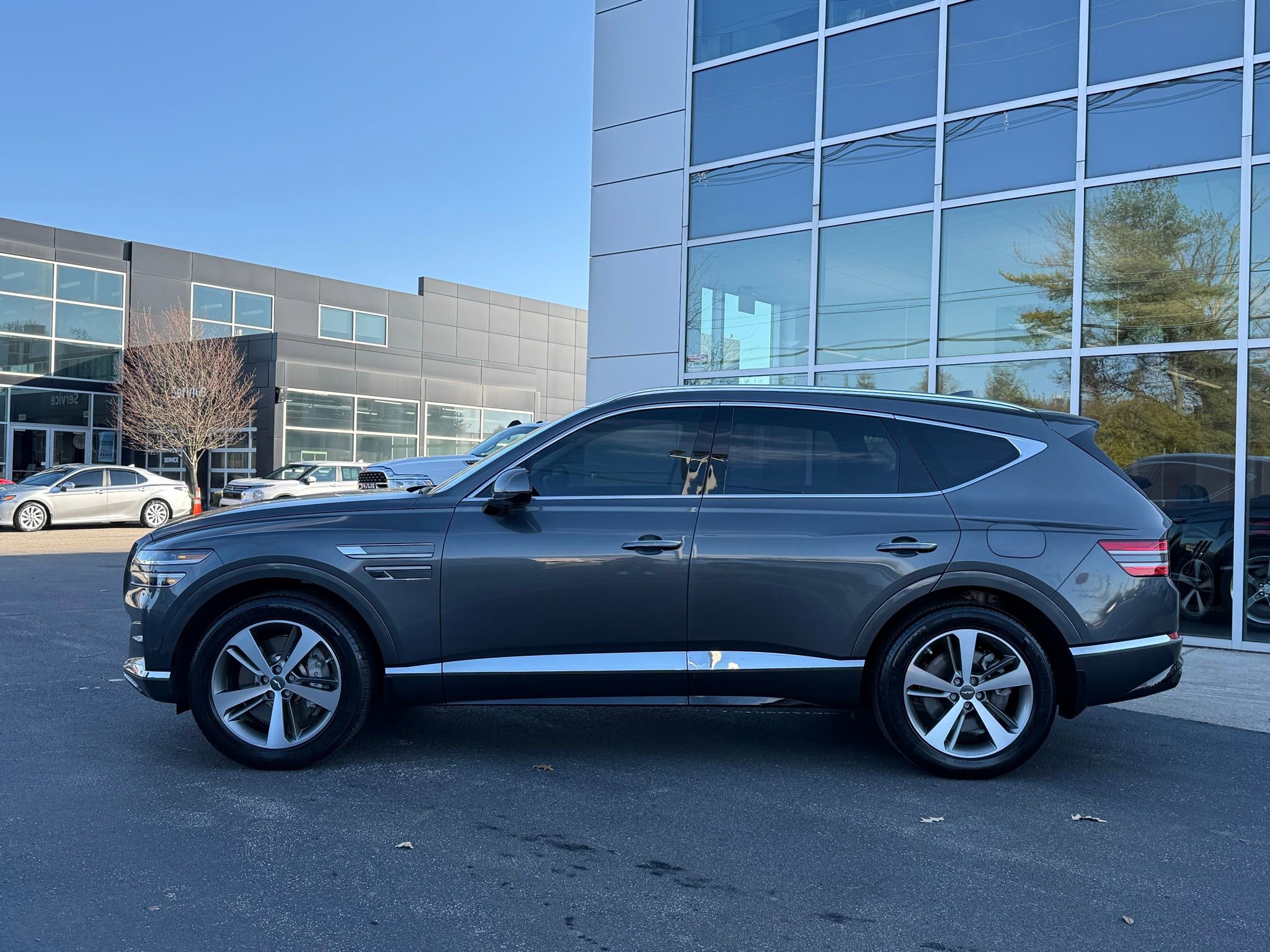 Used 2022 Genesis GV80 2.5T w/ Prestige Package 05 image 2