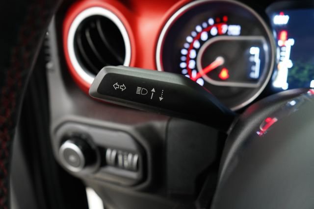 Used 2018 Jeep Wrangler Unlimited Rubicon w/ Dual Top Group image 18