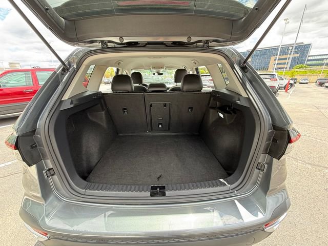 Used 2025 Volkswagen Taos SE AWD/4WD image 27