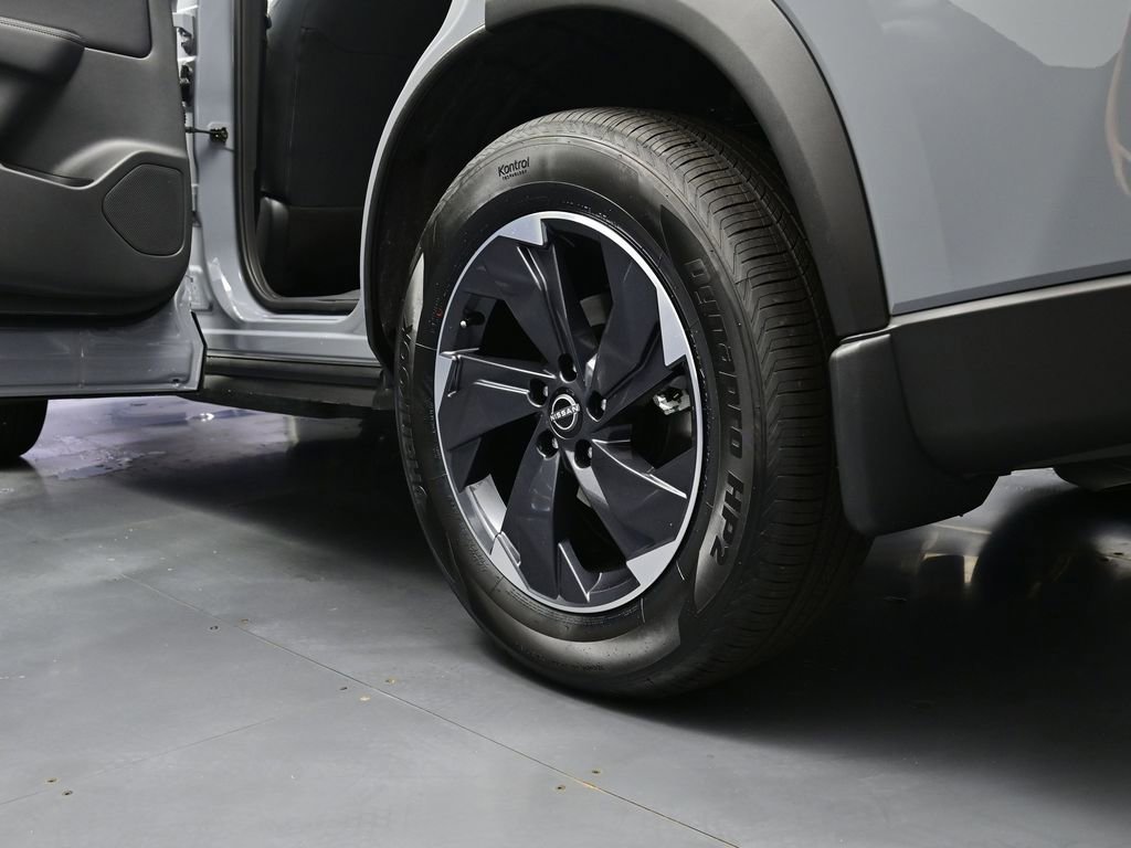 New 2026 Nissan Rogue SV image 25