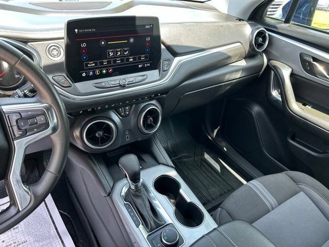 Used 2023 Chevrolet Blazer LT w/ Convenience Package FWD image 21