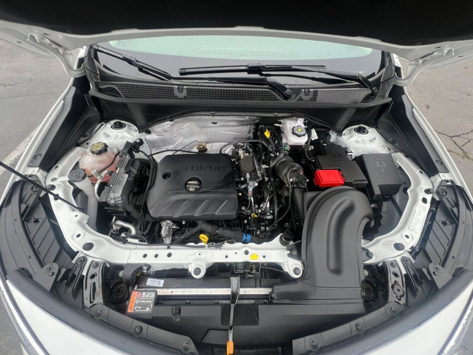 Used 2025 Buick Encore GX Preferred image 32