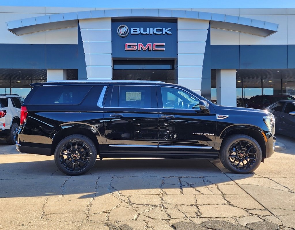 New 2026 GMC Yukon XL Denali w/ Sun & Power Step Package image 2