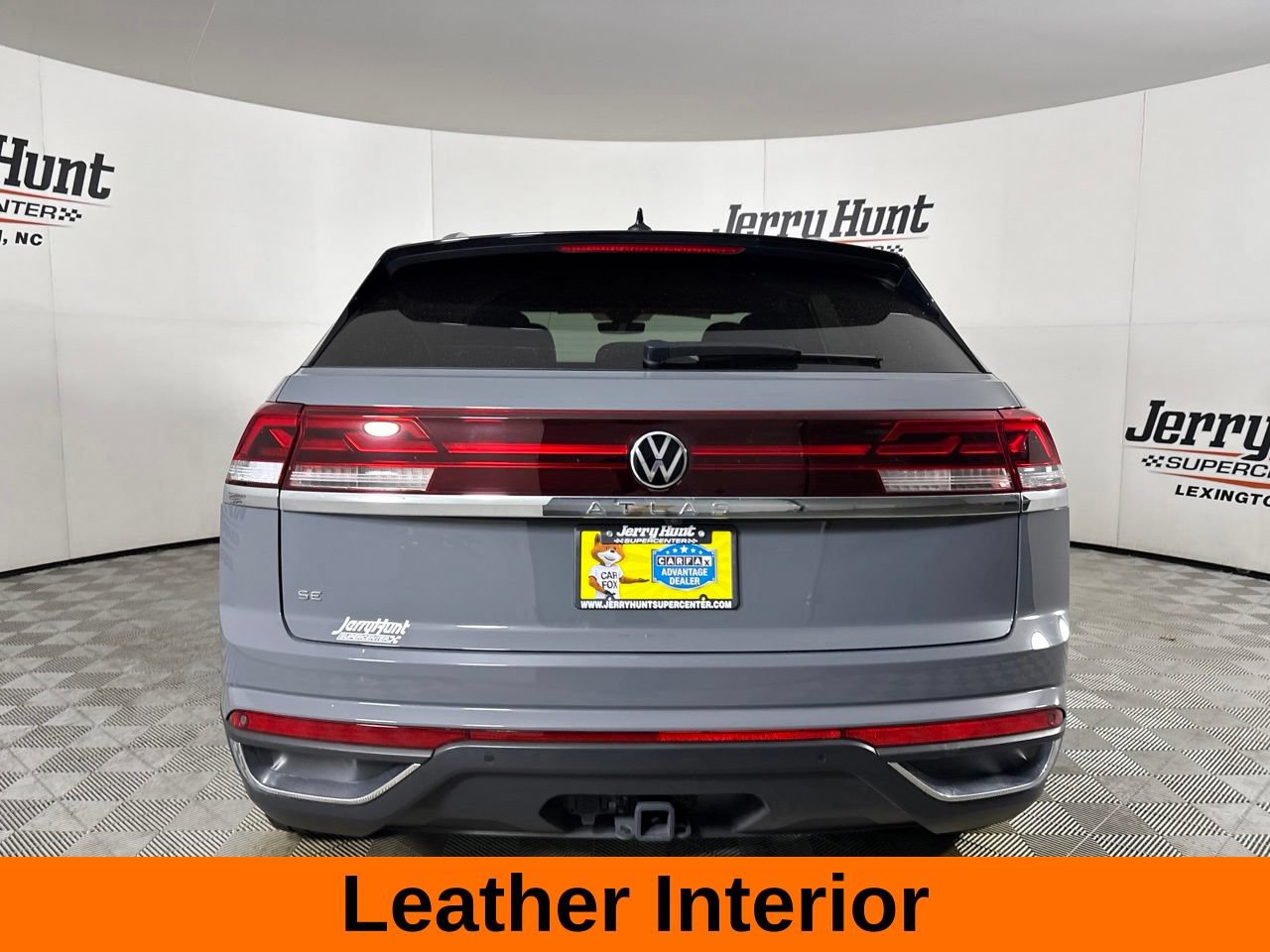 Used 2025 Volkswagen Atlas Cross Sport SE FWD image 6