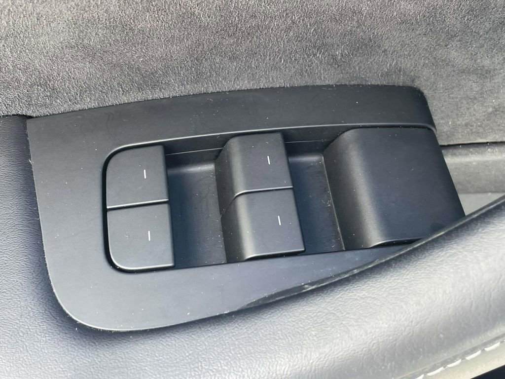 Used 2021 Tesla Model 3 Standard Range Plus image 18