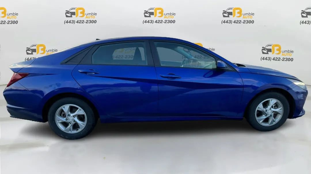 Used 2021 Hyundai Elantra SE image 4