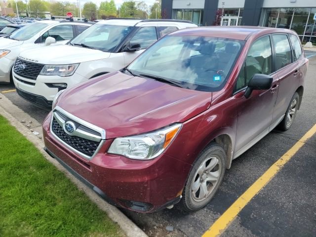 Used 2015 Subaru Forester 2.5i AWD/4WD image 2