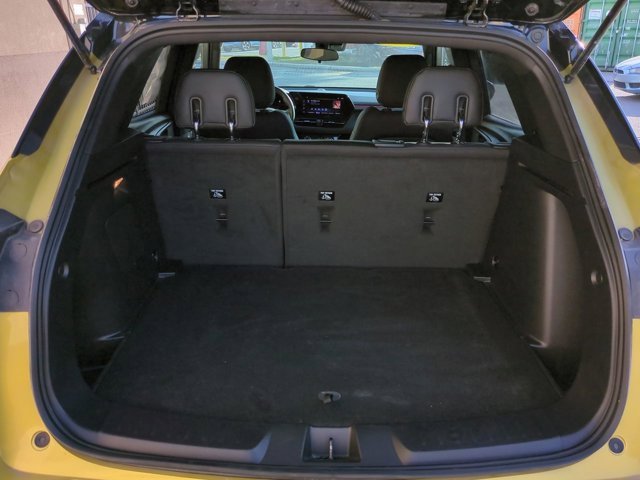 Used 2024 Chevrolet TrailBlazer RS w/ Driver Confidence Package image 12