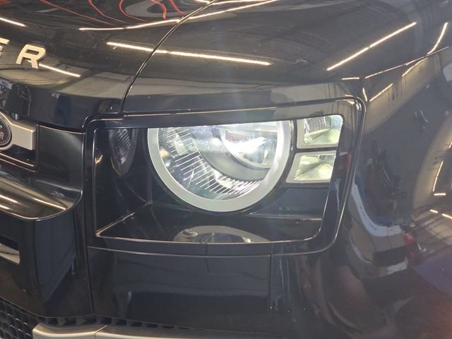 Used 2022 Land Rover Defender 110 S AWD/4WD image 33