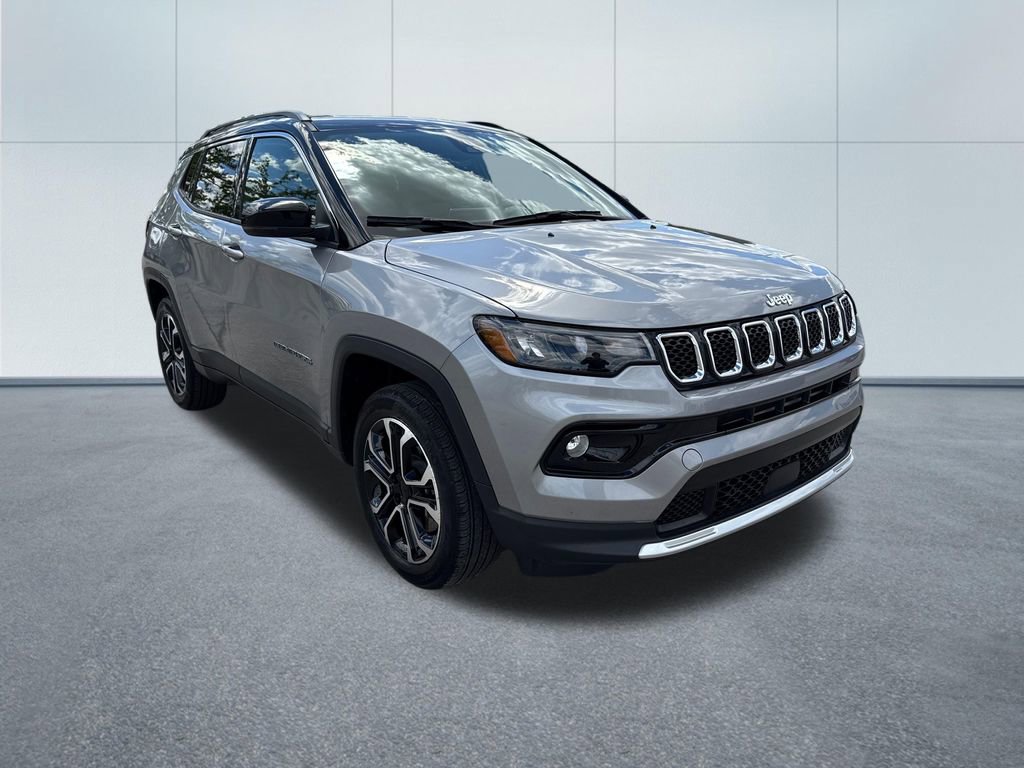 Used 2023 Jeep Compass Limited AWD/4WD image 9