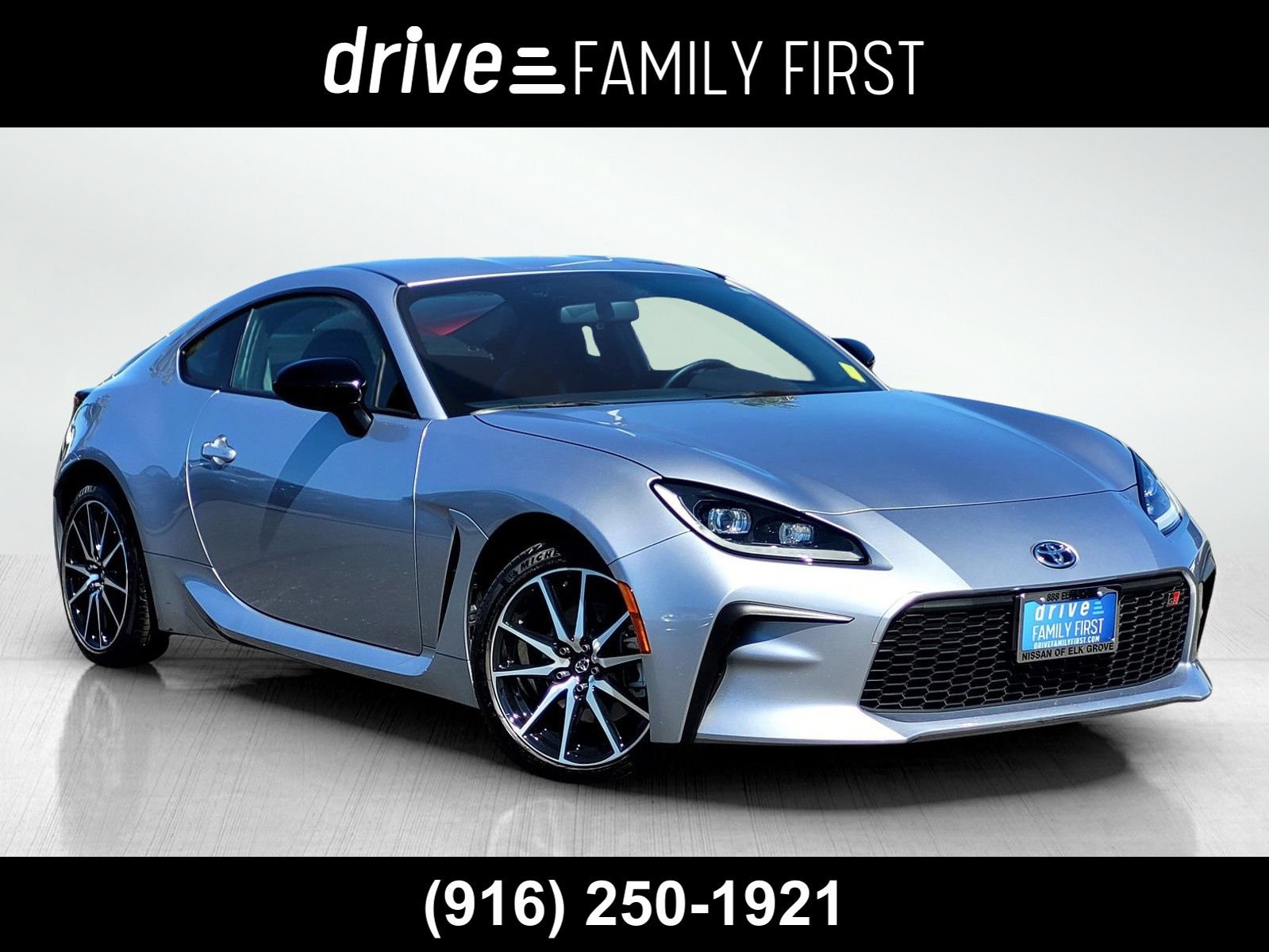 Used 2025 Toyota GR86 Premium w/ ALL Weather Mat Package (TMS) RWD image 1