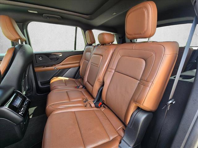 Used 2023 Lincoln Aviator Reserve w/ Equipment Group 201A AWD/4WD image 20
