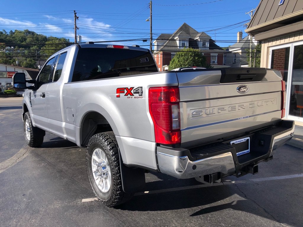 Used 2020 Ford F250 XLT w/ XLT Value Package AWD/4WD image 4