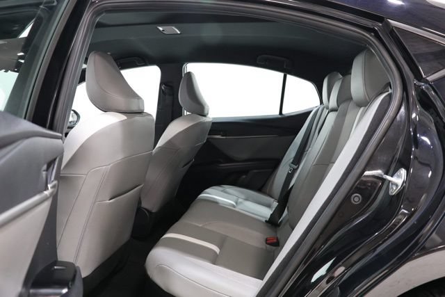 Used 2025 Toyota Camry SE FWD image 30