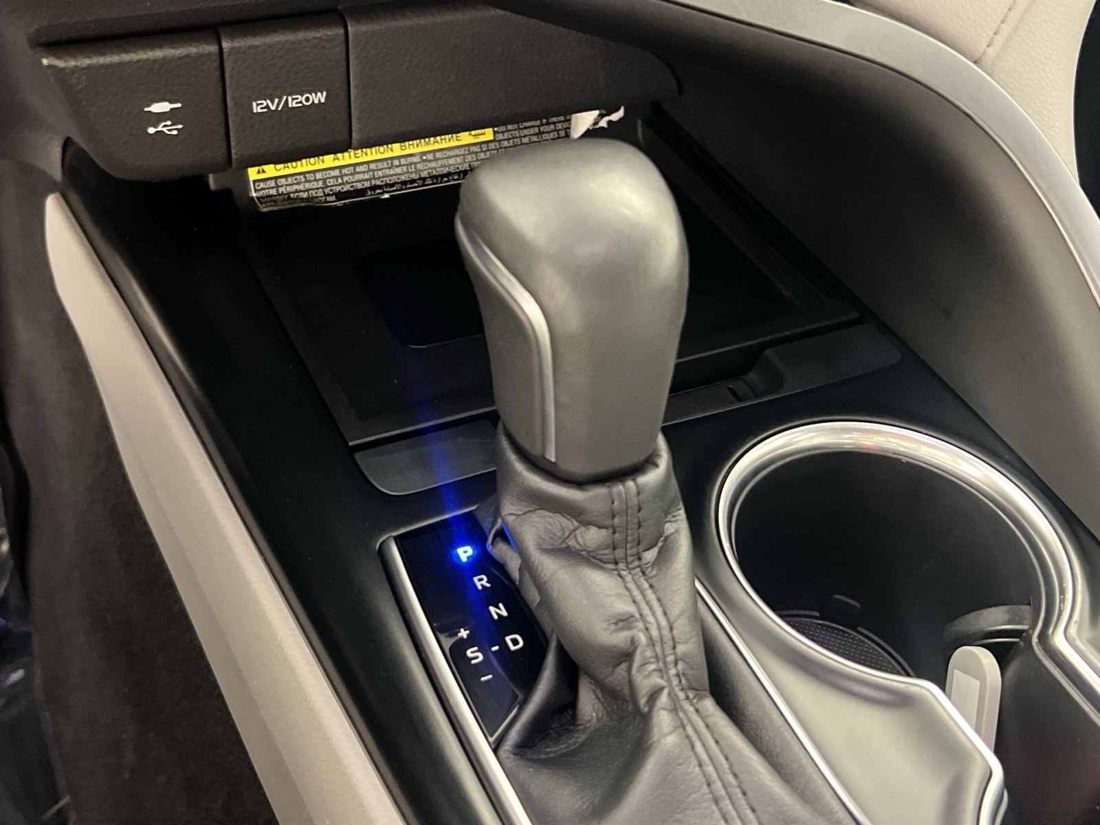 Used 2018 Toyota Camry XLE w/ Audio Package FWD image 23