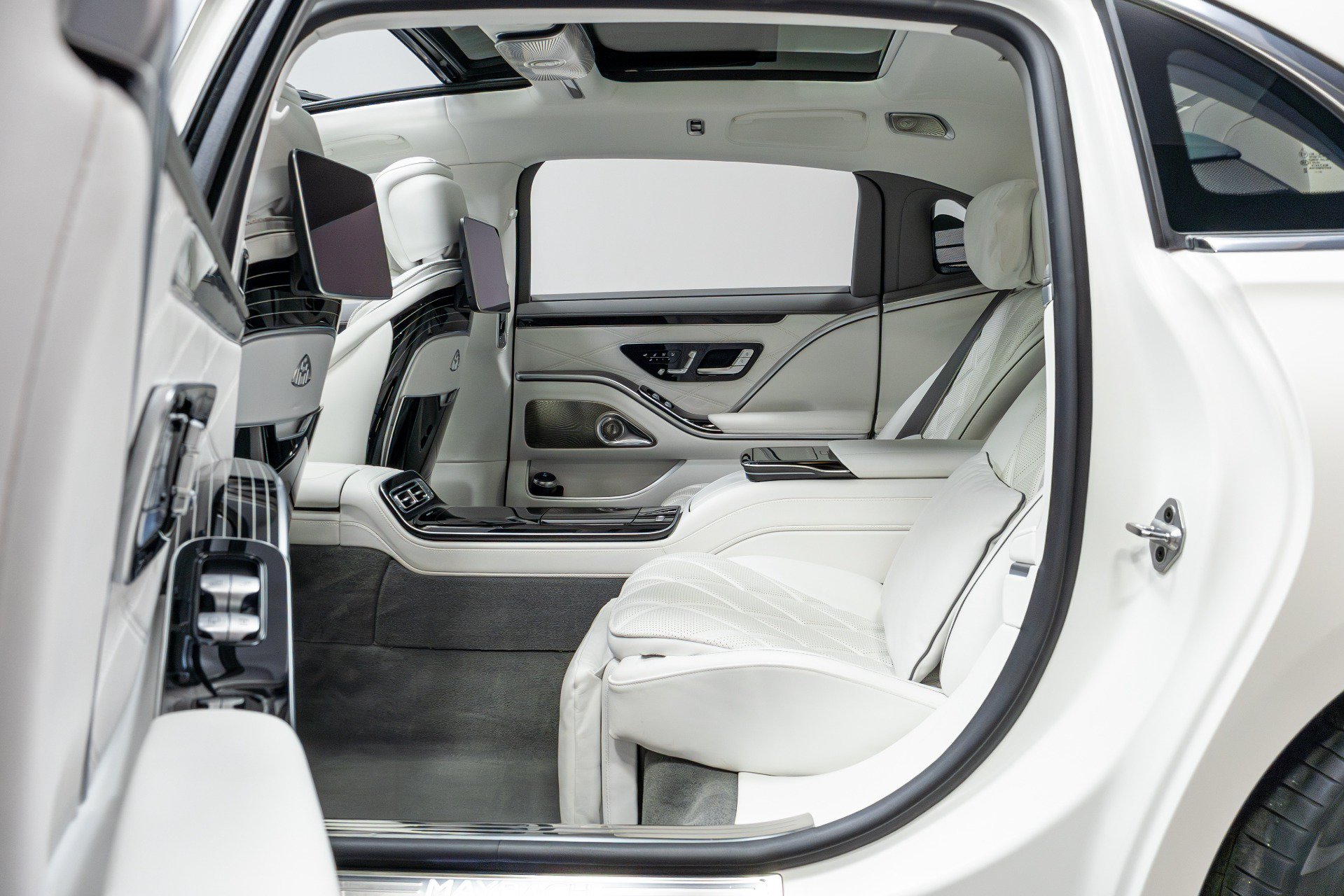 Used 2023 Mercedes-Benz Maybach S 680 4MATIC image 51