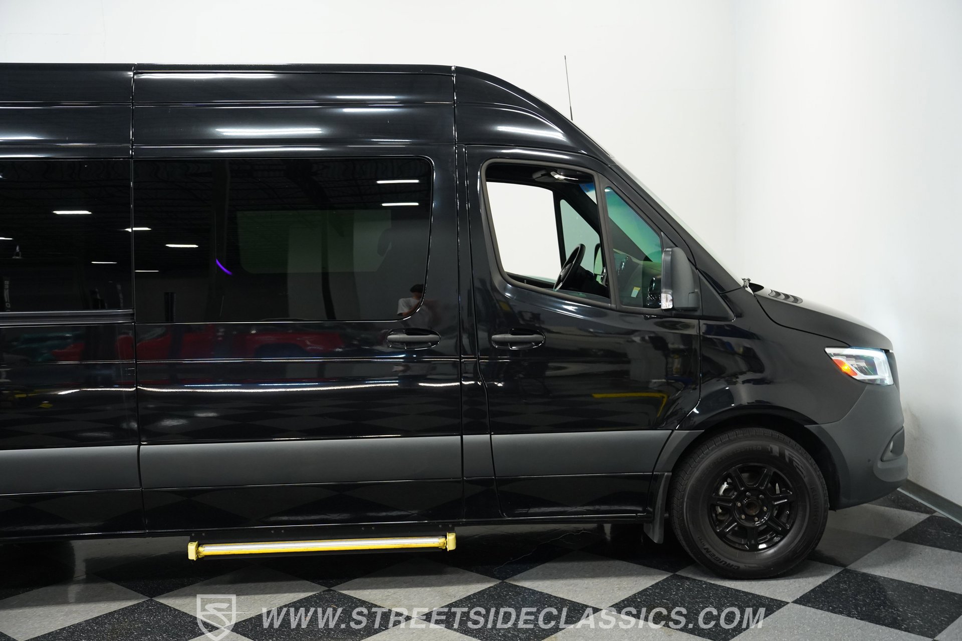 Used 2022 Mercedes-Benz Sprinter 2500 image 27