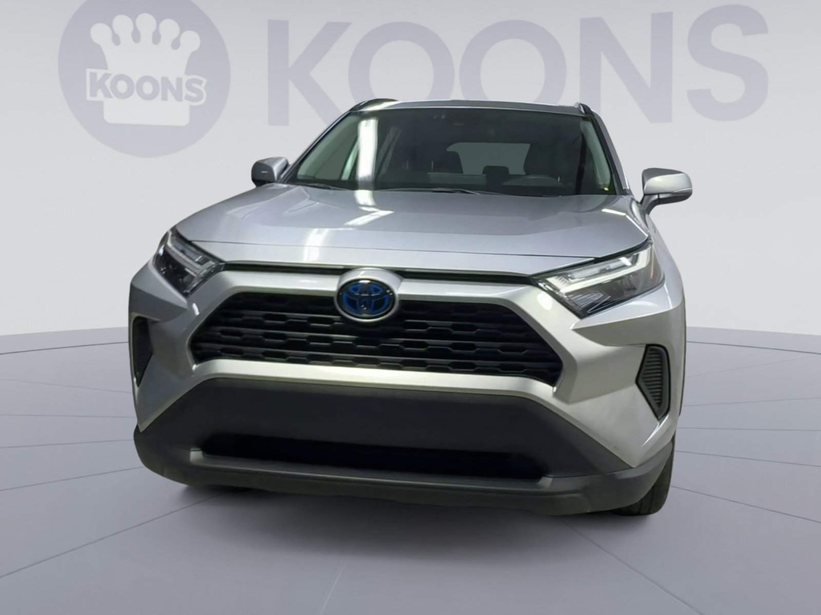 Used 2024 Toyota RAV4 LE AWD/4WD image 4