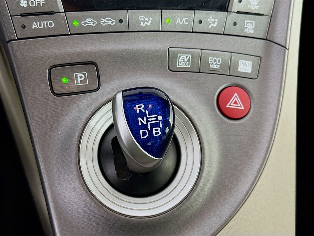 Used 2013 Toyota Prius Four w/ Deluxe Solar Roof Pkg image 17