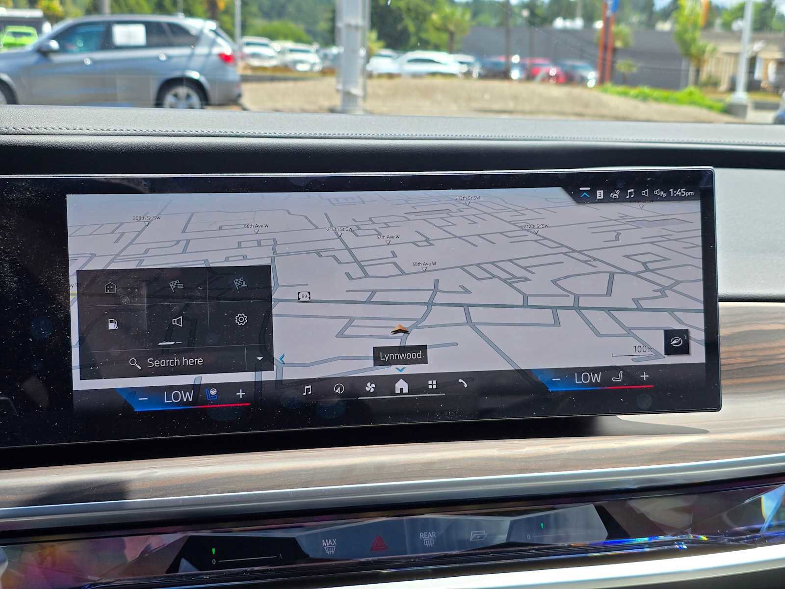 Used 2025 BMW 750e xDrive w/ Executive Package image 26