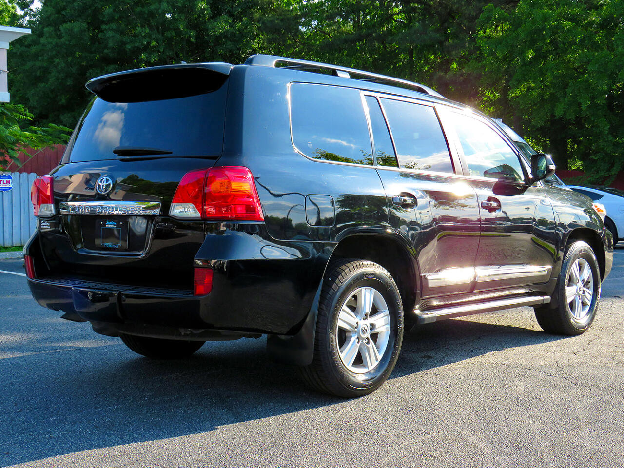 Used 2015 Toyota Land Cruiser image 7