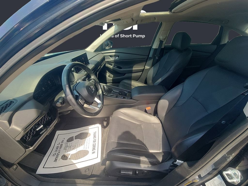 Used 2023 Honda Accord Touring image 9