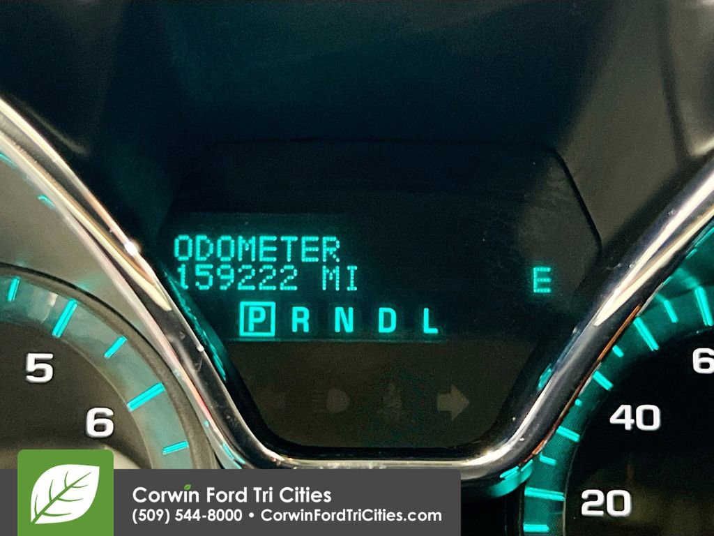 Used 2015 Chevrolet Traverse LT w/ Style and Technology Package image 2