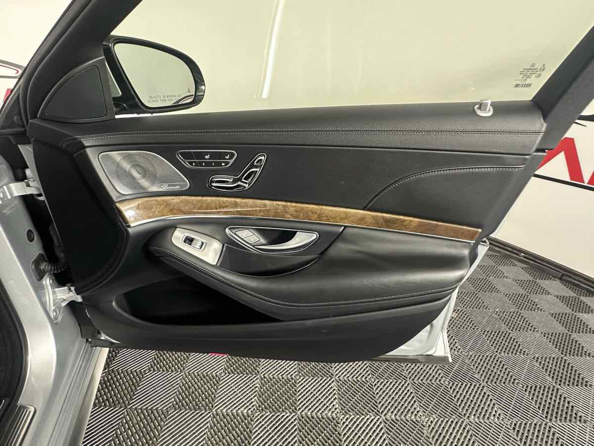 Used 2014 Mercedes-Benz S 63 AMG 4MATIC Sedan image 17