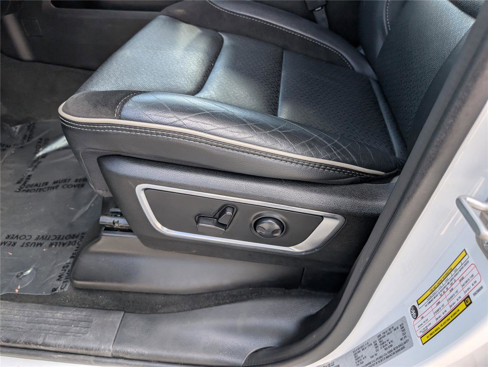 Used 2024 RAM 1500 Laramie AWD/4WD image 20