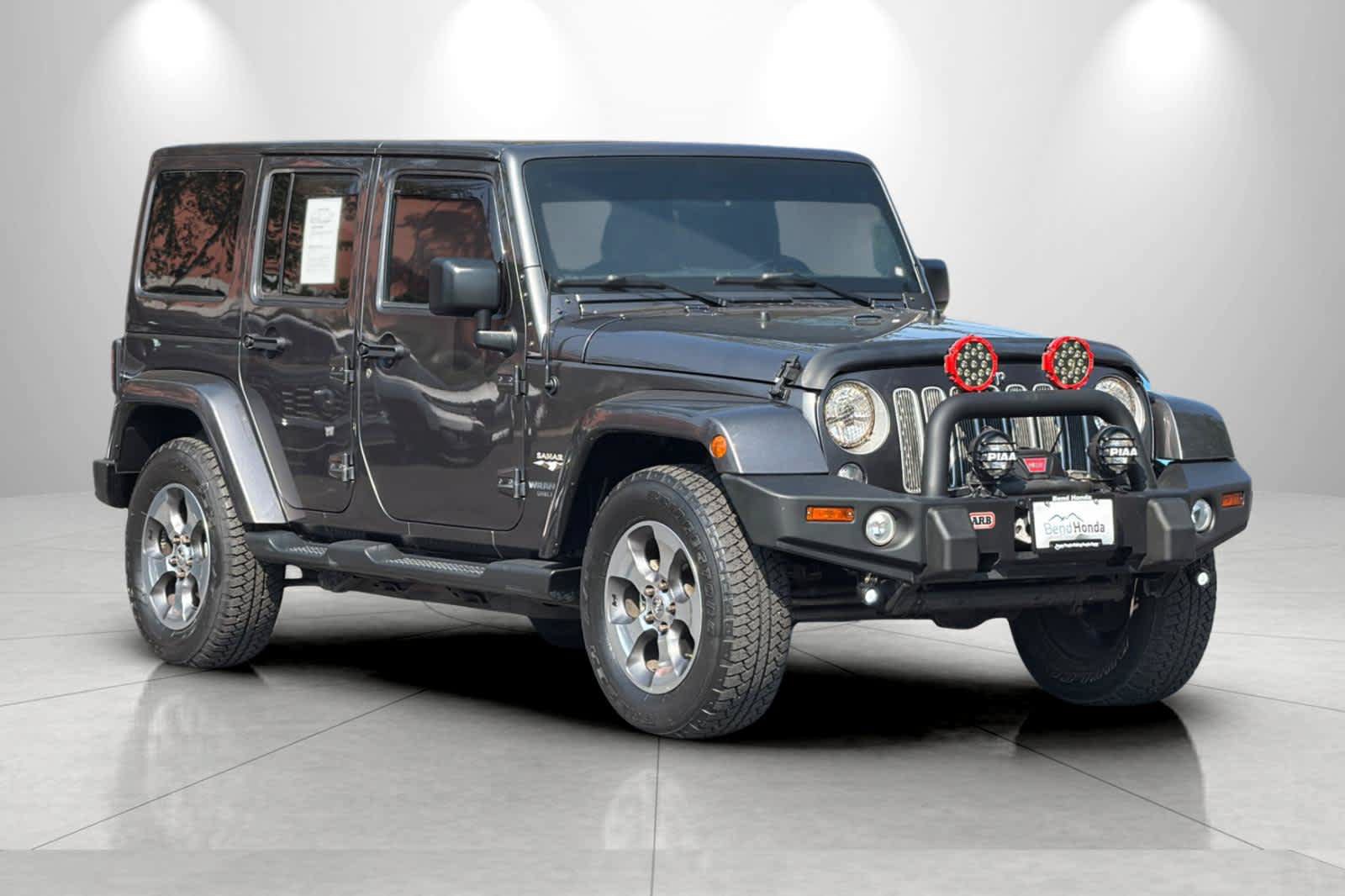 Used 2016 Jeep Wrangler Unlimited Sahara w/ Connectivity Group AWD/4WD image 9
