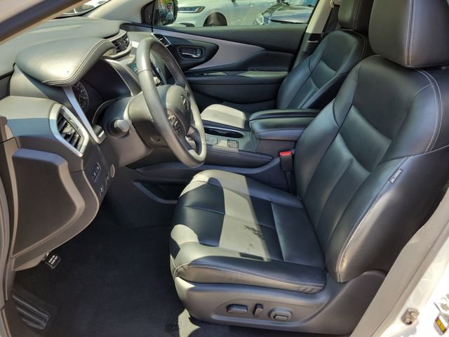 Certified 2022 Nissan Murano SV w/ SV Midnight Edition Package FWD image 19