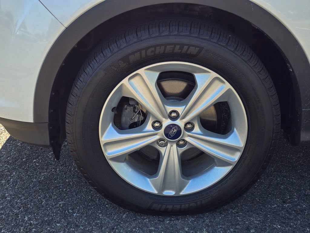 Used 2015 Ford Escape SE FWD image 9