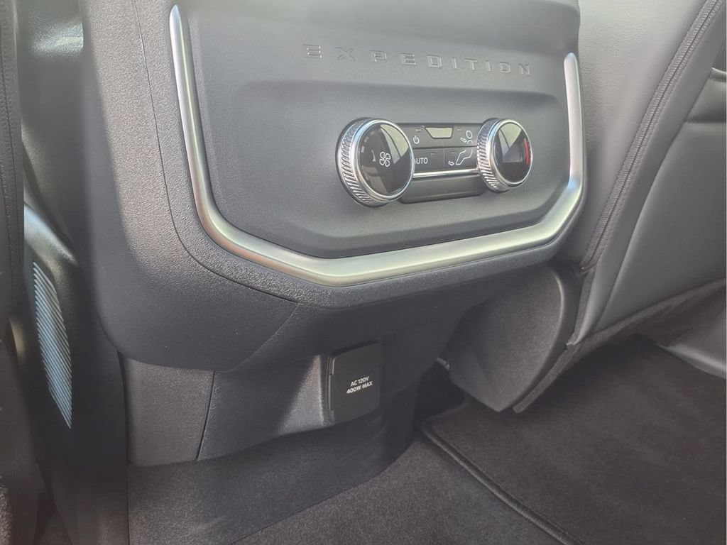 New 2026 Ford Expedition Active AWD/4WD image 21