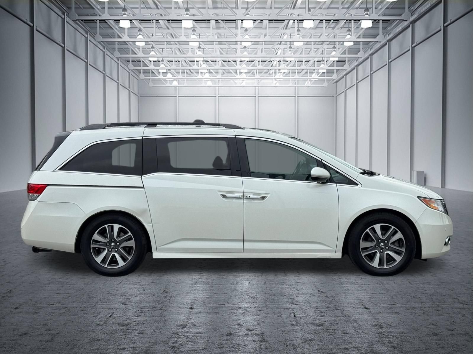 Used 2014 Honda Odyssey Touring Elite image 5