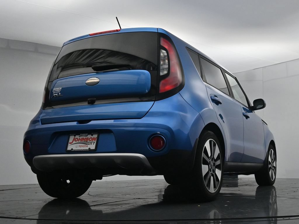 Used 2017 Kia Soul + w/ Designer's Package FWD image 37