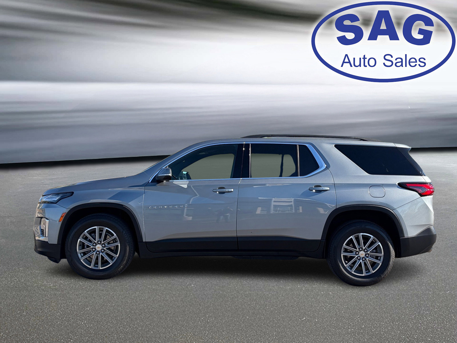 Used 2023 Chevrolet Traverse LT w/ LPO, Cargo Package AWD/4WD image 7