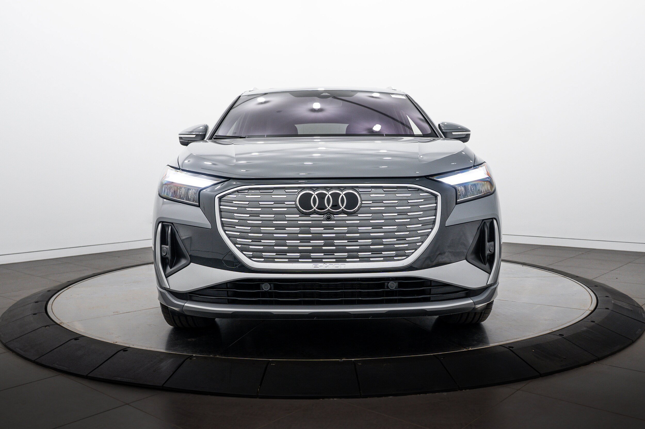 Certified 2025 Audi Q4 e-tron Premium w/ Convenience Package AWD/4WD image 22