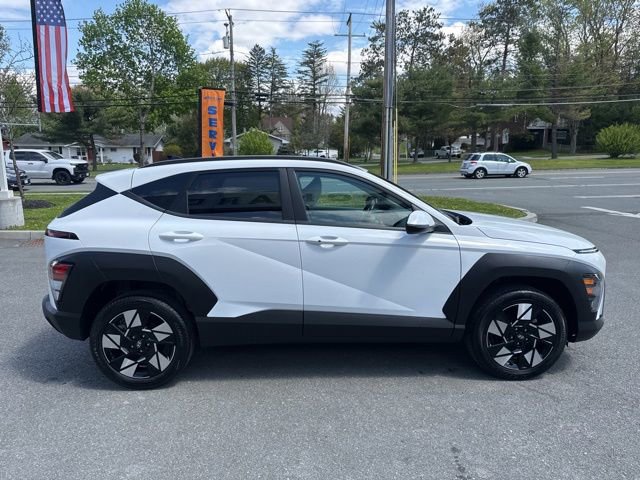 Used 2024 Hyundai Kona SEL AWD/4WD image 5