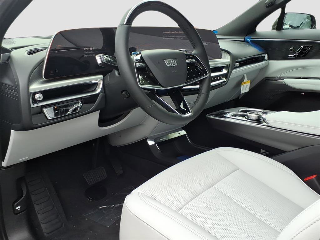 New 2026 Cadillac Lyriq Luxury image 12