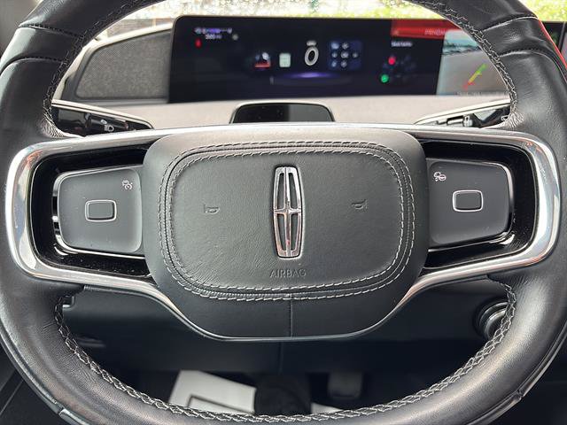 Used 2025 Lincoln Navigator Reserve AWD/4WD image 25