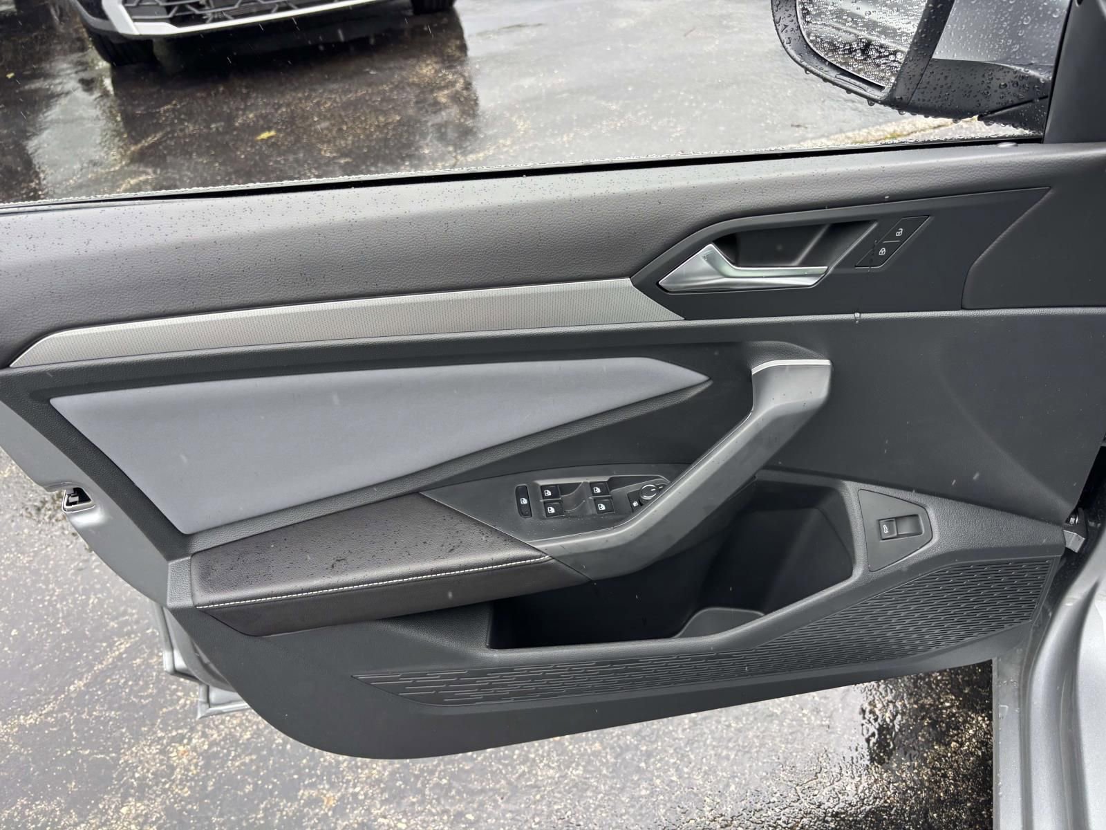 New 2026 Volkswagen Jetta SE FWD image 11