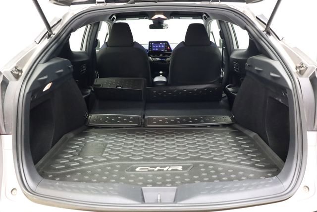 Used 2020 Toyota C-HR XLE FWD image 32